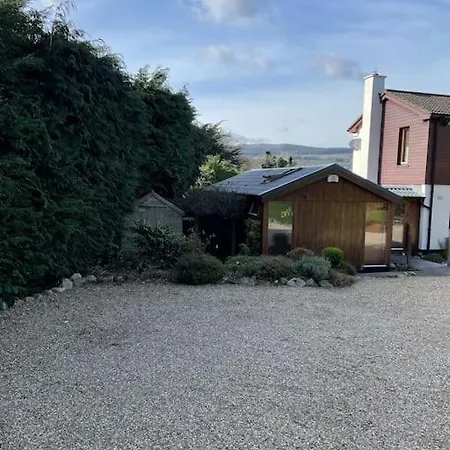 Self Catering At Beechwalk House. Appartement