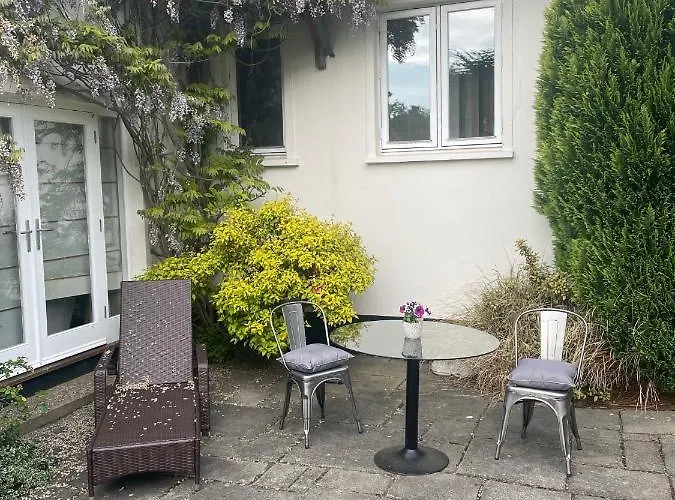 Self Catering At Beechwalk House. *